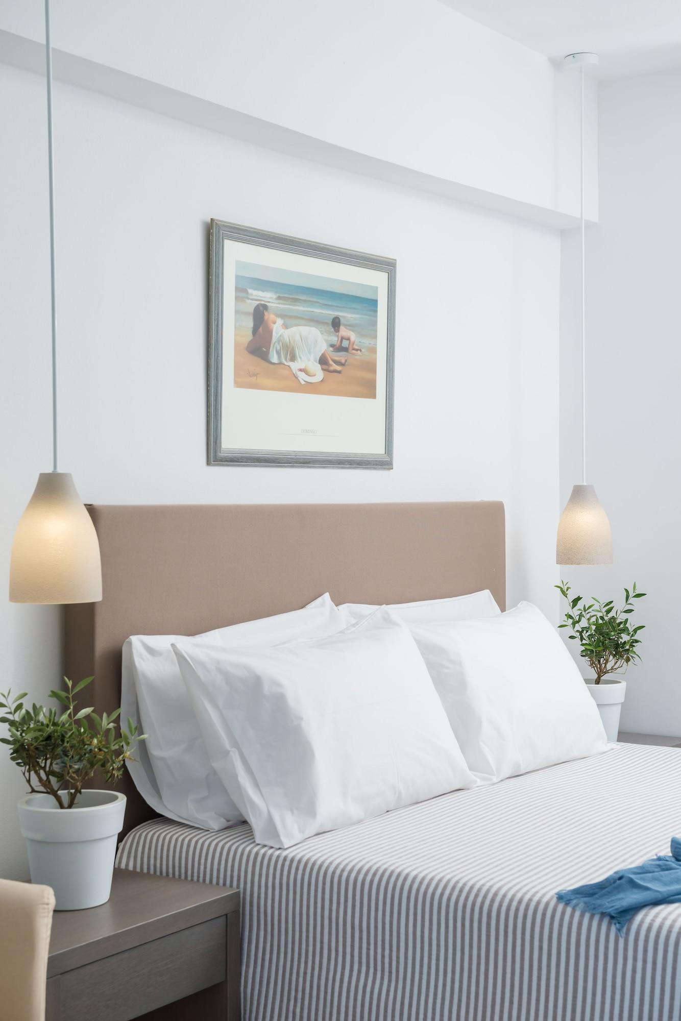 Bitzaro Palace Hotel Kalamaki  Bagian luar foto