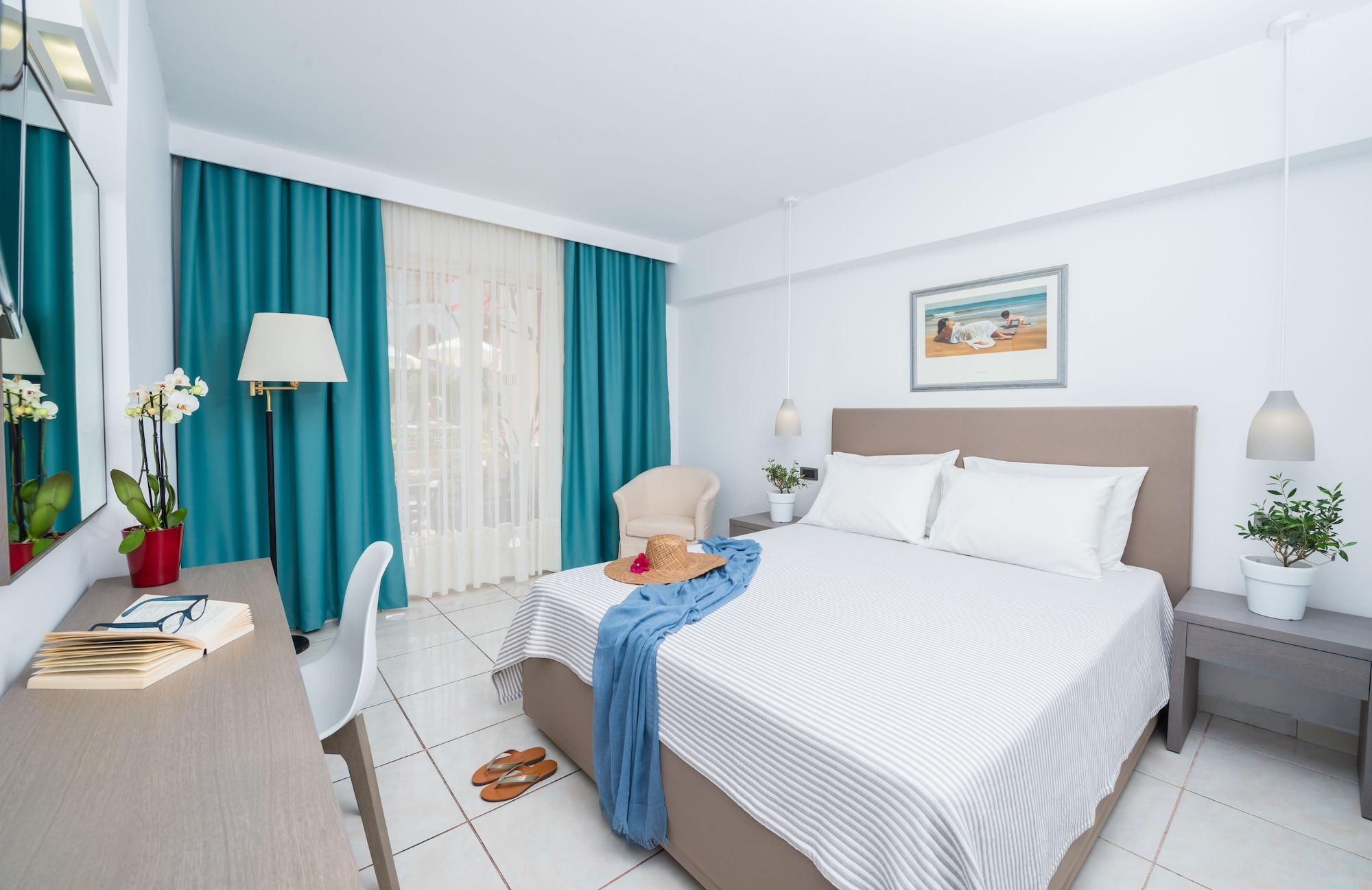 Bitzaro Palace Hotel Kalamaki  Bagian luar foto