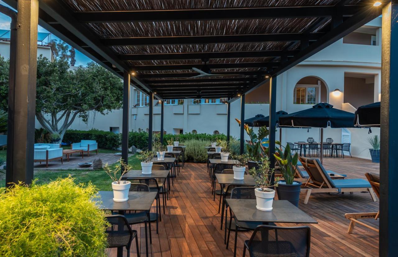 Bitzaro Palace Hotel Kalamaki  Bagian luar foto